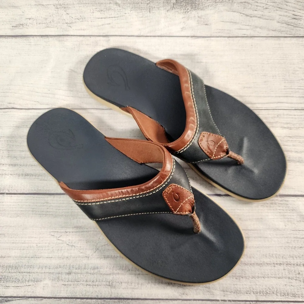 OluKai Polena Mens 12 Blue Brown Leather Flip Flop Sandals 10263-DEDE